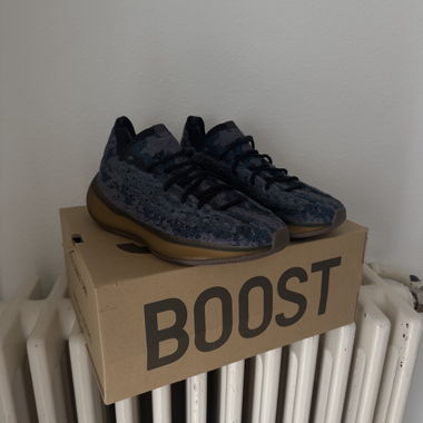 YEEZY 380 