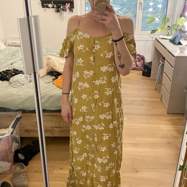Billabong gelbes Maxi-Kleid mit Blumenmuster und Carmenausschnitt