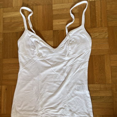 Weisses Halter-Top
