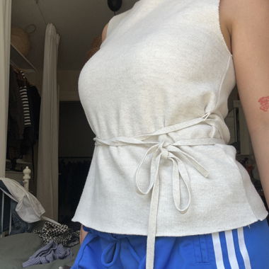 Zara Weißer ärmelloser Rollkragen-Top aus Rippenstrick
