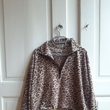Fleecepullover mit Leopardenmuster