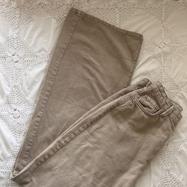 beige jeans