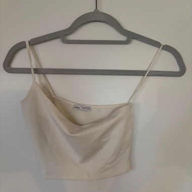 Top asymétrique Bershka taille 34