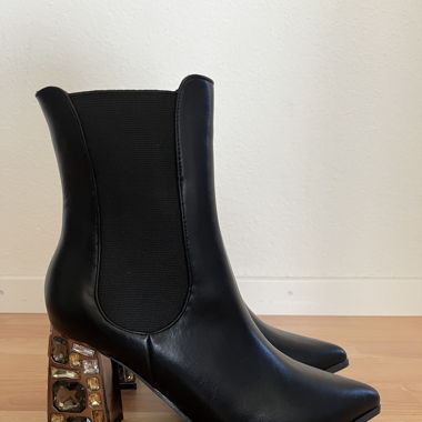 Schwarze Stiefeletten