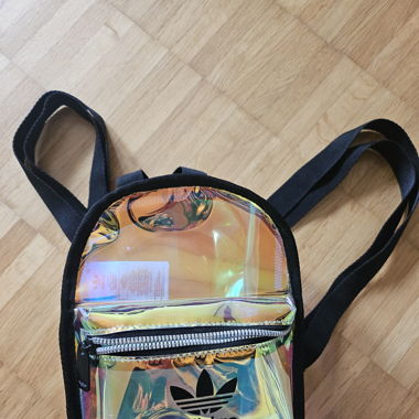 Adidas Mini-Rucksack (in Holo Optik)