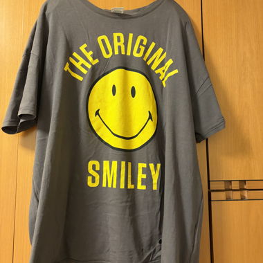 T-shirt Smiley grigia