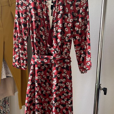 Rote Blumen Sommerkleid Morgan