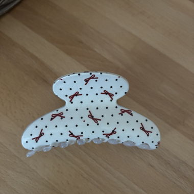 Pince avec des noeuds 