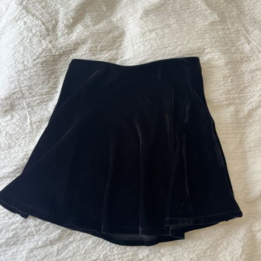 Black skater skirt MELVILLE velvet S