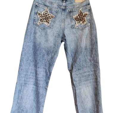 Jeans mit Sternen an Hosentaschen hinten