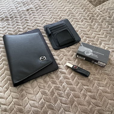 Mazda Kartenetui Set & Mehr 