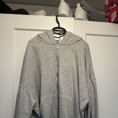 Felpa con zip Bershka grigia