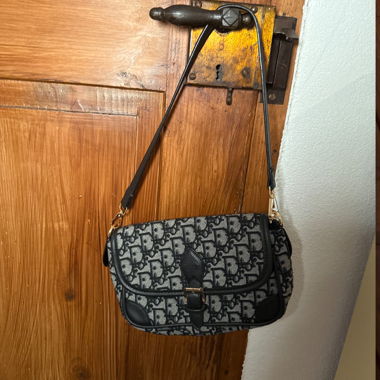 schultertasche