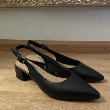 Real leather pointed toe ballerinas