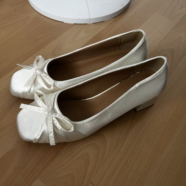 Ballerines blanches avec nœud
