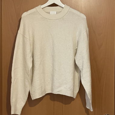 cremefarbener Wollpullover 