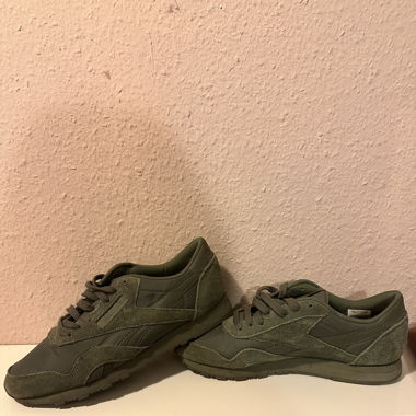 Chaussure jamais mise 