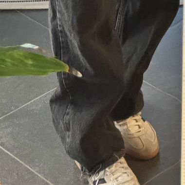  Black Jeans 