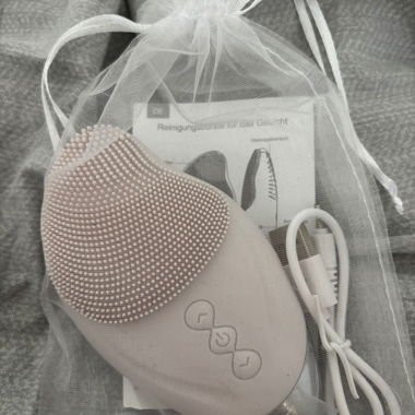 Brosse de nettoyage pour le visage neuve