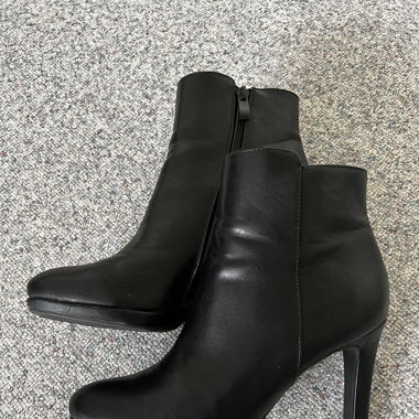 Buffalo High Heels
