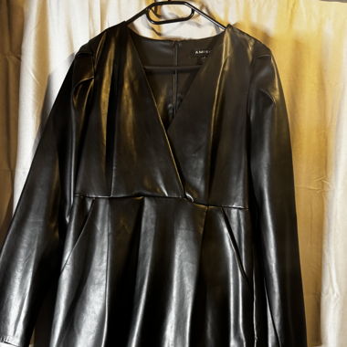 Robe en cuir noir femme 