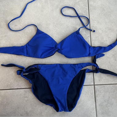 Ensemble bikini réversible bleu