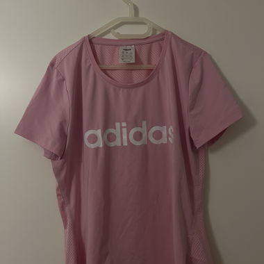 sports shirt