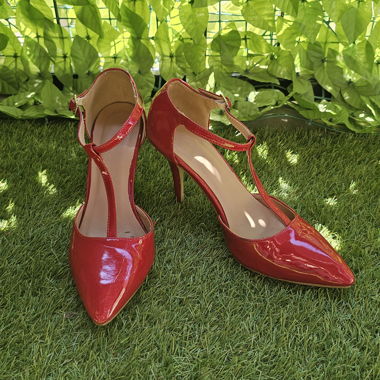 Rote Lack-High-Heels