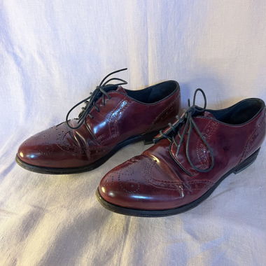 Schuhe Budapester Lack dunkelrot Leder Moma