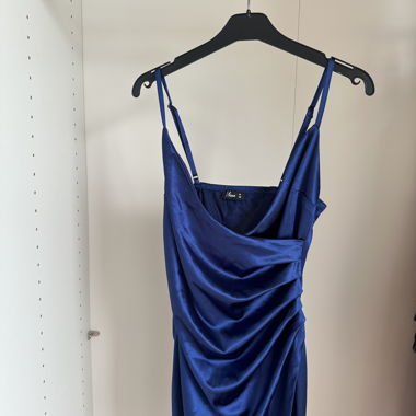 Blaues Abendkleid