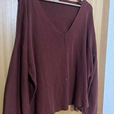 Oversize sweater brown burgundy with V-neck