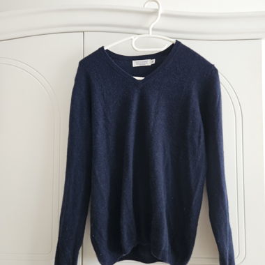 Dark blue cashmere sweater