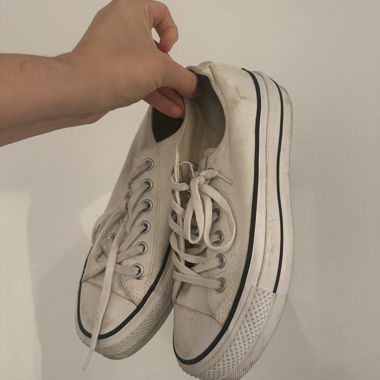 White converse platform