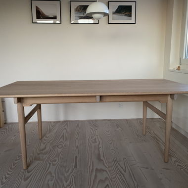 Carl Hansen Tisch Eiche