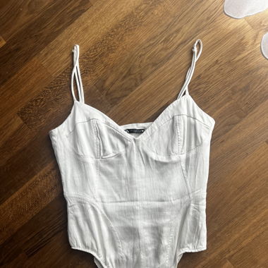 cute white top