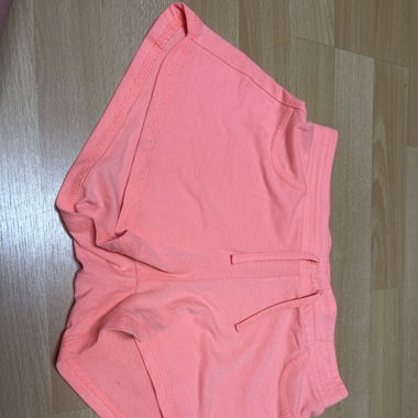 Neon rote Kurze Hose