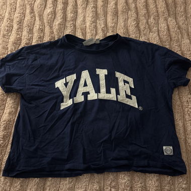 Yale - T-Shirt