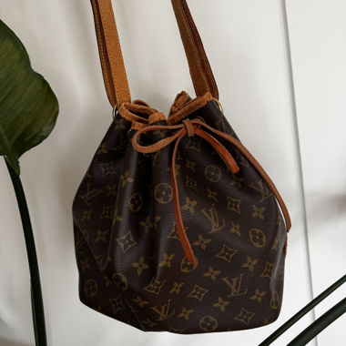 Borsa a secchiello Louis Vuitton con monogramma
