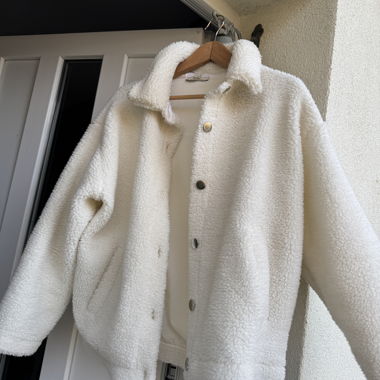 White fall/winter jacket by Esprit
