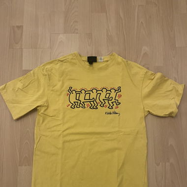 Gelbes Keith Haring Shirt