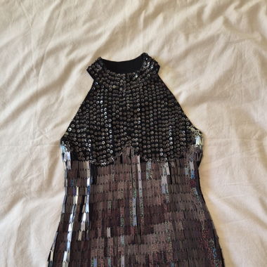 Top sequin