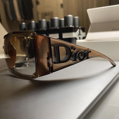 Lunettes de soleil DIOR
