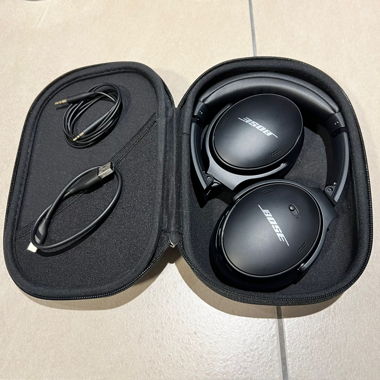 Cuffie BOSE QuietComfort 45 con custodia