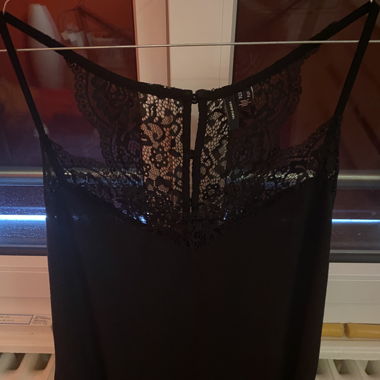 Top en dentelle noir 