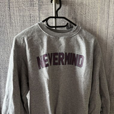 cropped sweatshirt