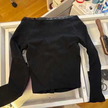 Super cute long-sleeve T-shirt