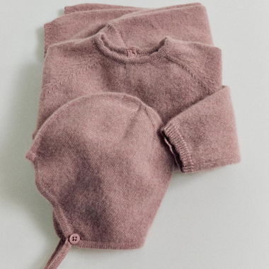 Mütze und Pullover aus 100% Kaschmir von Zara