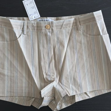 Shorts courts Anti-Flirt Paris (3) à rayures fines