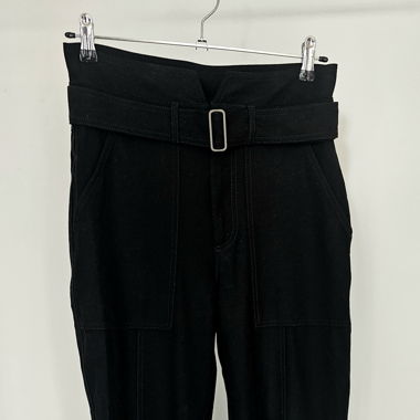 Tailored schwarze Hose mit Gürtel (High waist)