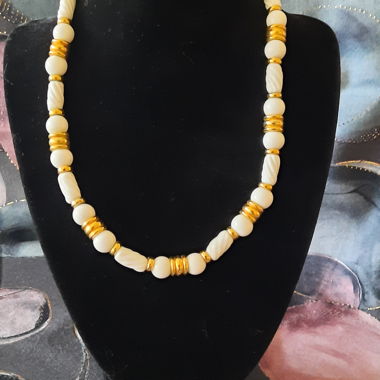 Vintage Glass Necklace - Monet